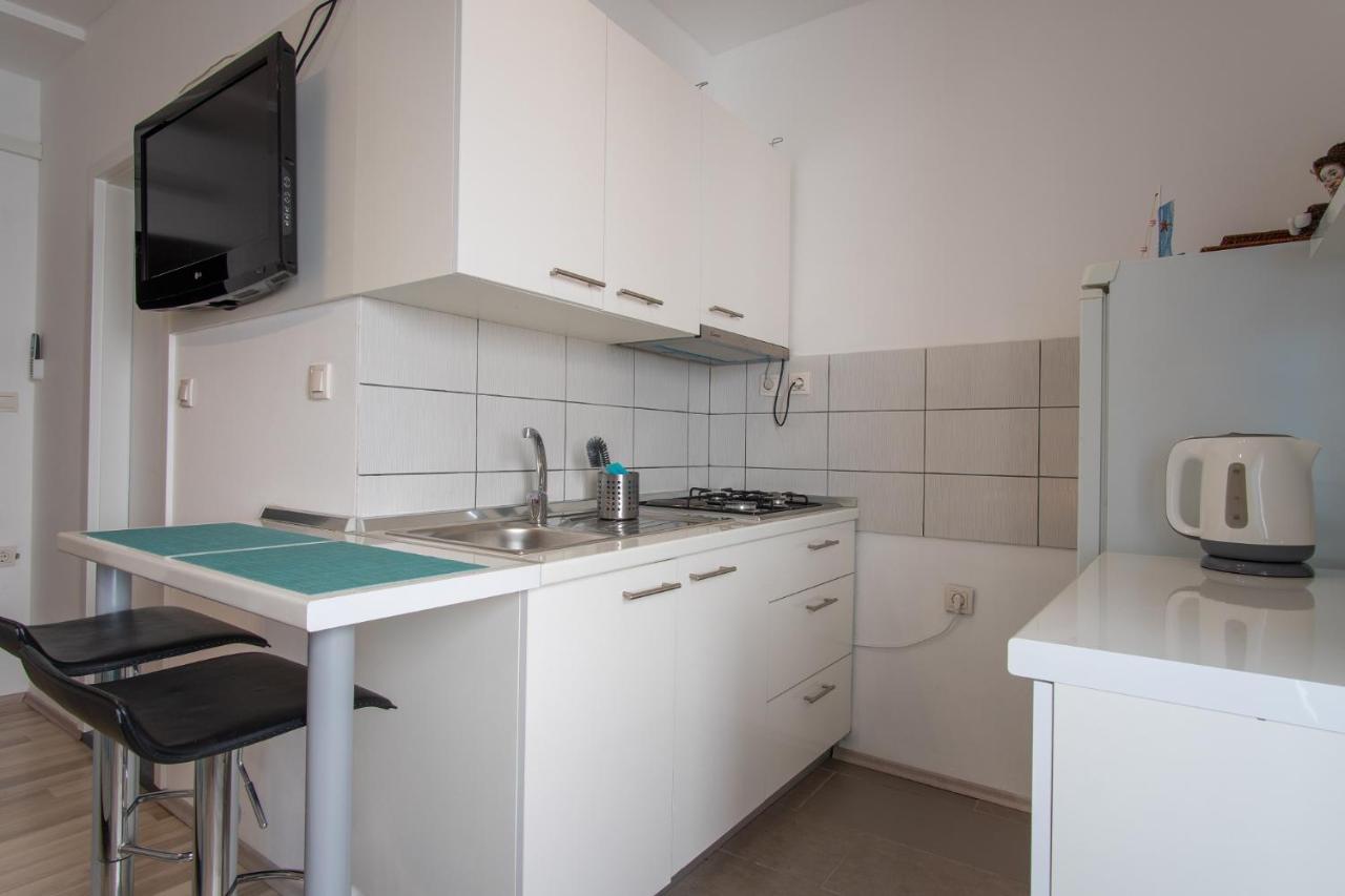 Private Holliday Apartment Pag Town Esterno foto