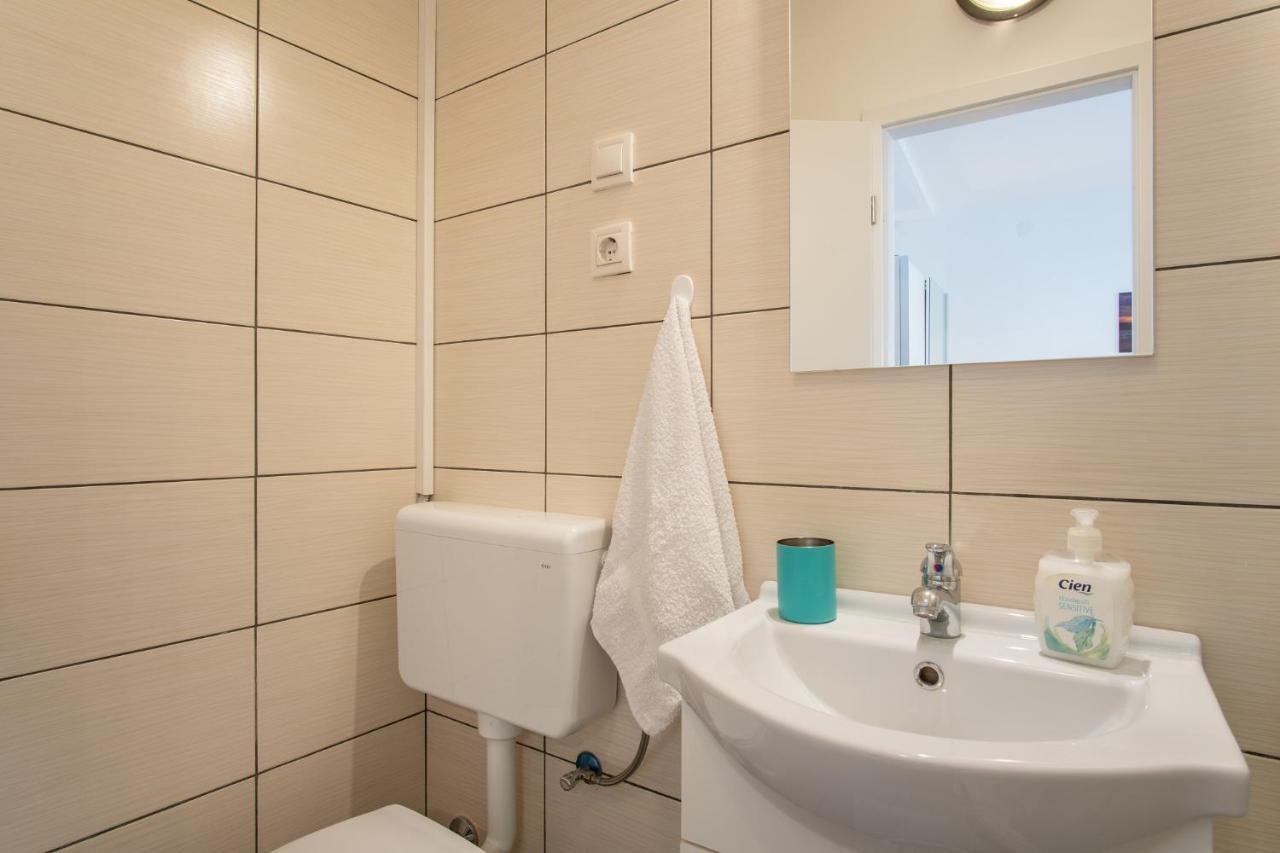 Private Holliday Apartment Pag Town Esterno foto