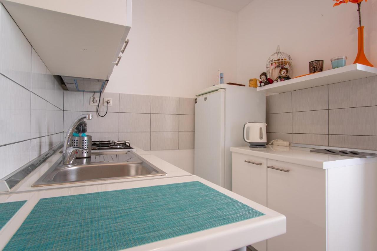 Private Holliday Apartment Pag Town Esterno foto